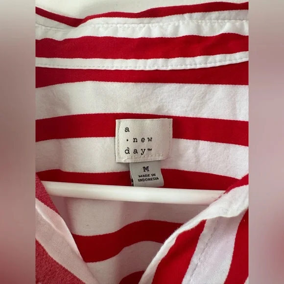 A New Day Women’s Red and White Striped Button-Up Shirt Size Medium - Picture 3 of 5